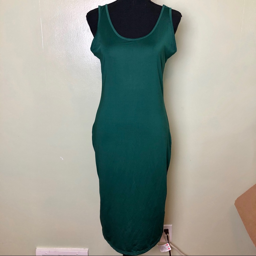 Wantdo slinky emerald green gem Tone dress